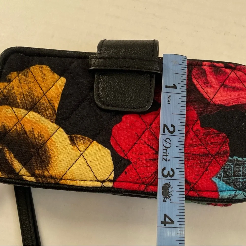 Vera Bradley Smartphone Wristlet - Excellent Condition